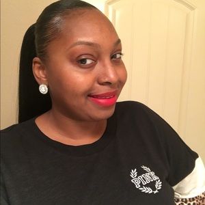 Meet your Posher, Alisha